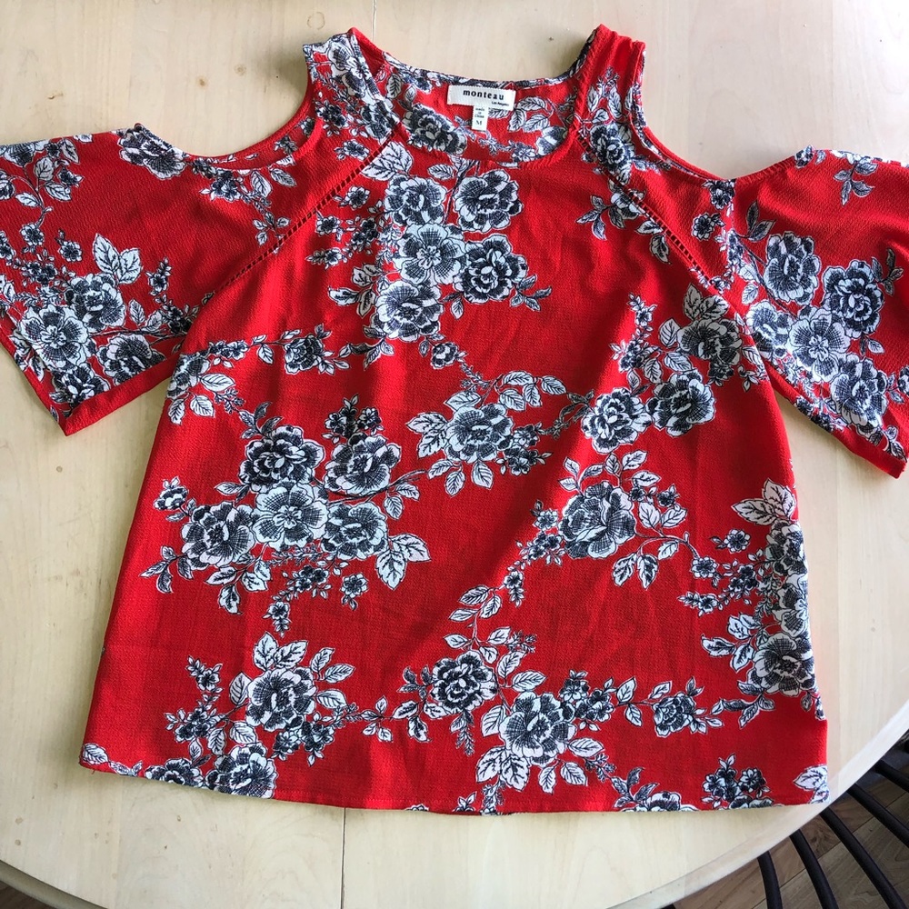 Size medium Monteau women’s blouse